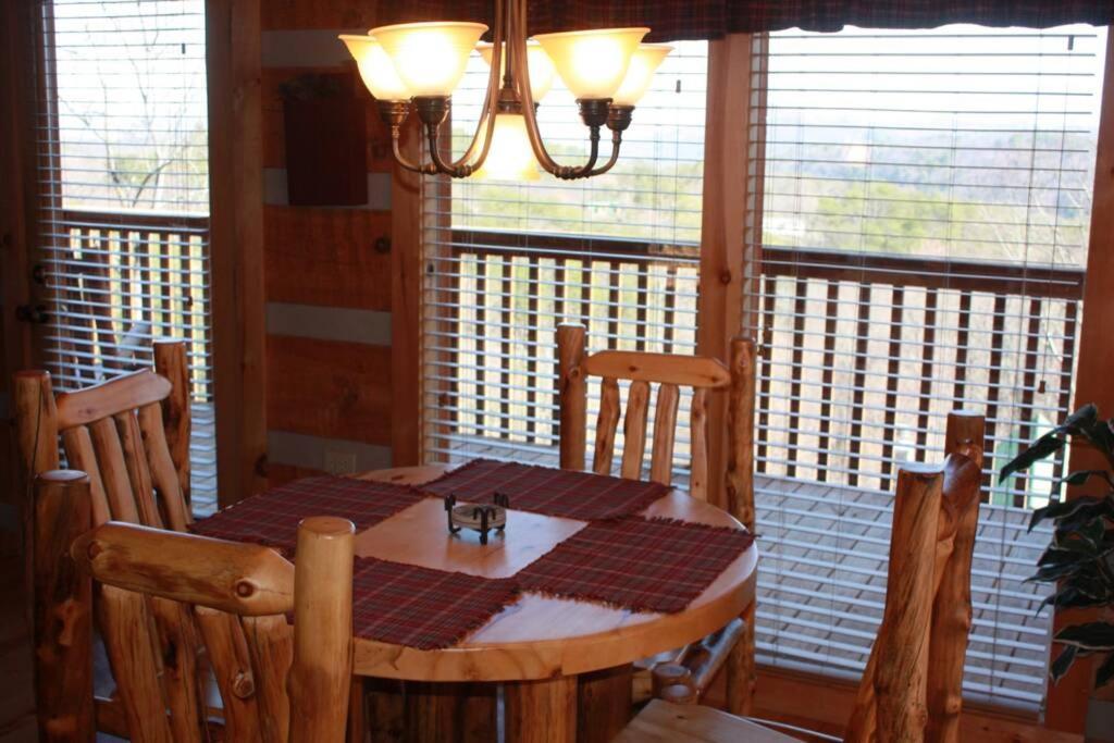 View! Private! Hot Tub,Pool Table,Fireplace,Relax! เซอเวียร์วีล ภายนอก รูปภาพ