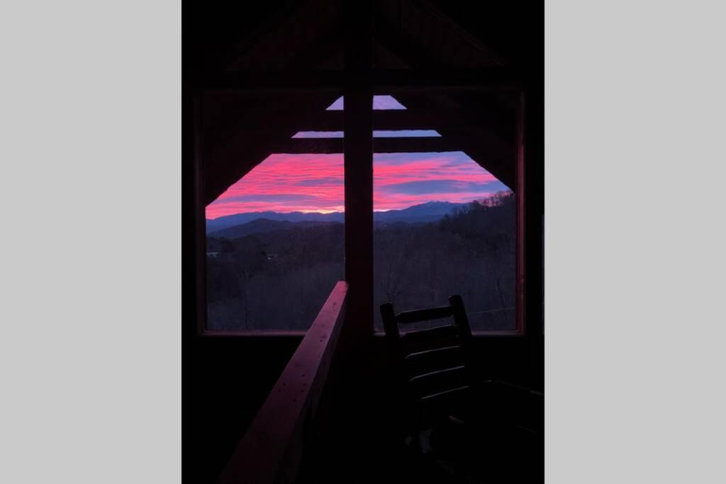View! Private! Hot Tub,Pool Table,Fireplace,Relax! เซอเวียร์วีล ภายนอก รูปภาพ