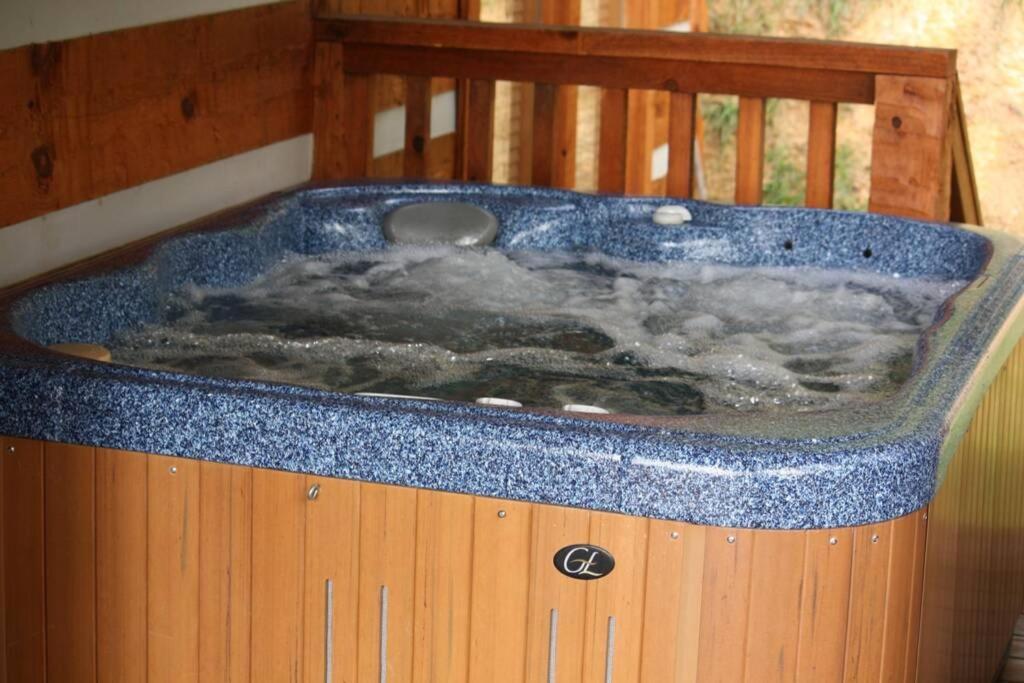 View! Private! Hot Tub,Pool Table,Fireplace,Relax! เซอเวียร์วีล ภายนอก รูปภาพ