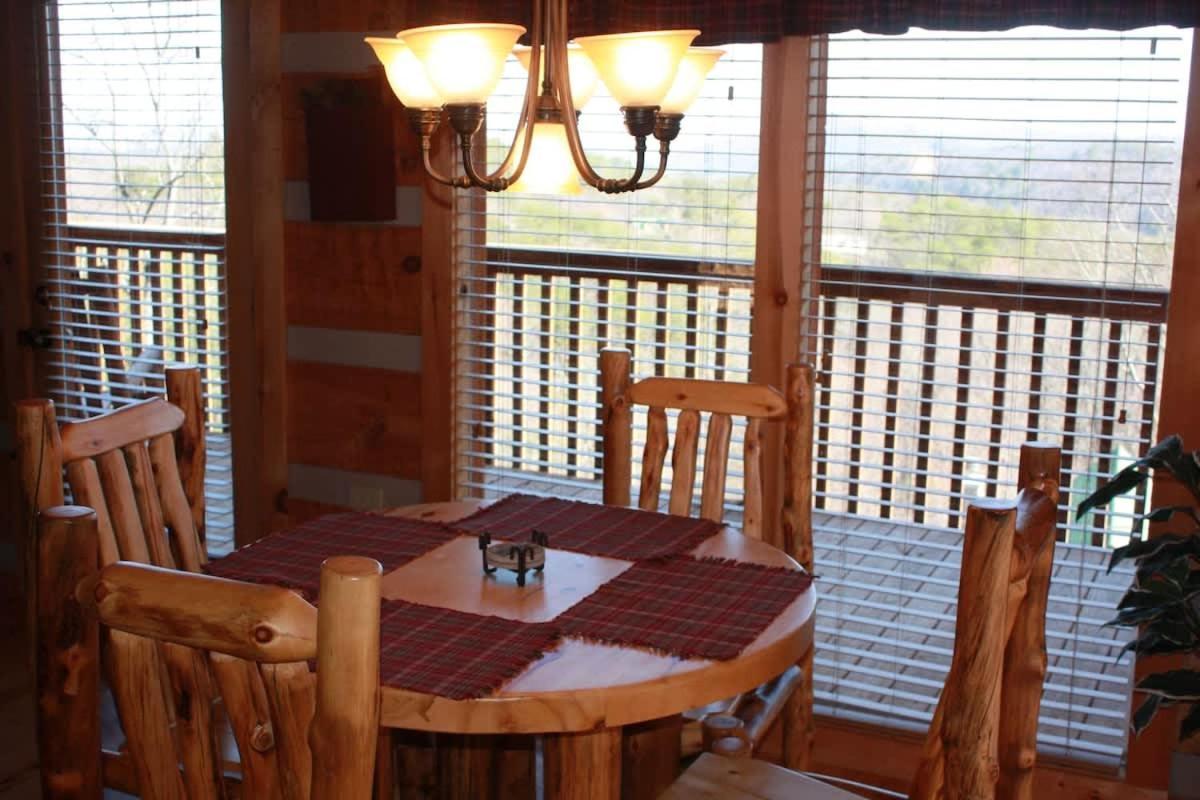 View! Private! Hot Tub,Pool Table,Fireplace,Relax! เซอเวียร์วีล ภายนอก รูปภาพ
